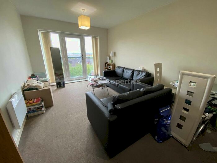 2 Bedroom Flat To Rent In Ladywell Point, Pilgrims Way, M50
