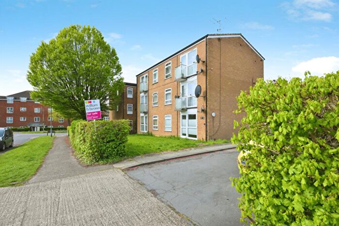 1 Bedroom Flat For Sale In Upperfield Road, Welwyn Garden City, AL7