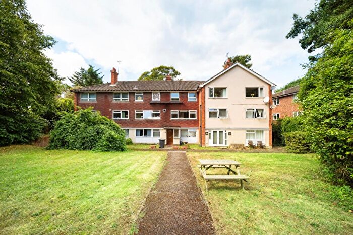 2 Bedroom Maisonette To Rent In Wharncliffe, Bean Road, Greenhithe, Kent, DA9