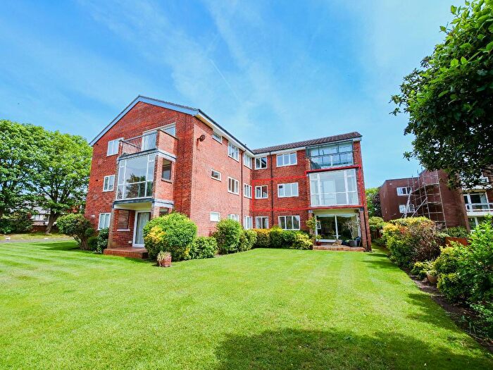 3 Bedroom Apartment For Sale In Holcombe Court, Argyle Road, Southport, Merseyside, PR9
