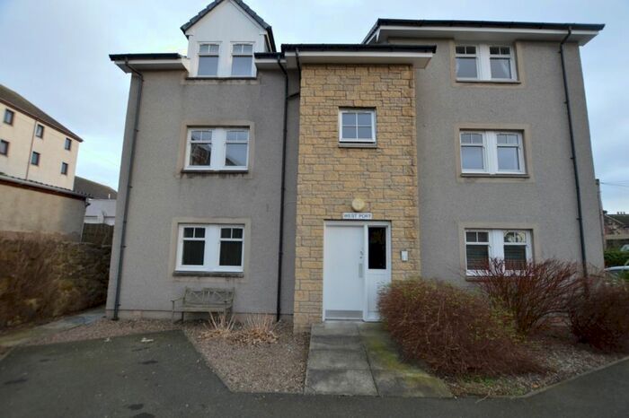 2 Bedroom Flat To Rent In West Port, Roman Road, Inverkeithing, Fife KY11