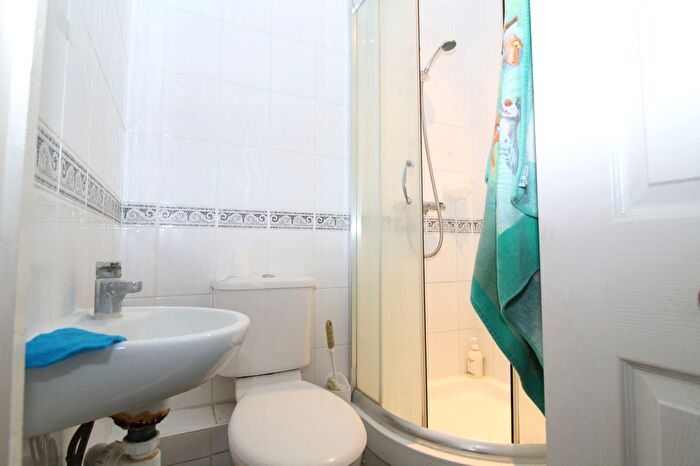 3 Bedroom Terraced House For Sale In Saunders Street, Gillingham, ME7