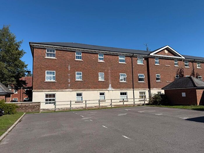 2 Bedroom Flat For Sale In Jago Court, Newbury, RG14