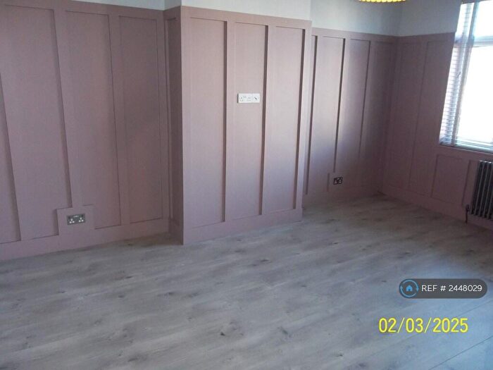 2 Bedroom Maisonette To Rent In Duckmoor Road, Bristol, BS3