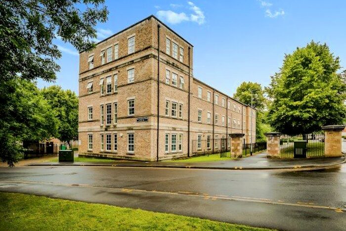2 Bedroom Flat To Rent In Ash Apartments, Wakefield, WF1