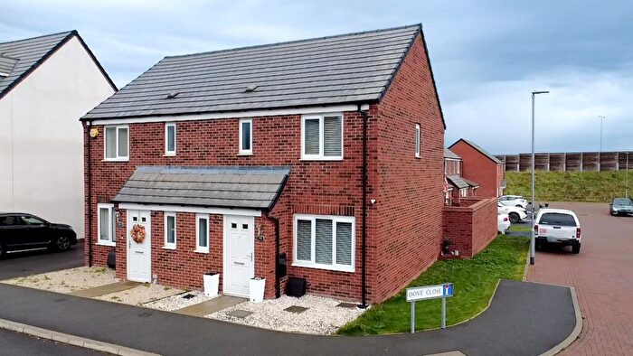 3 Bedroom Semi-Detached House For Sale In Woodpecker Way, Shepshed, Loughborough, LE12