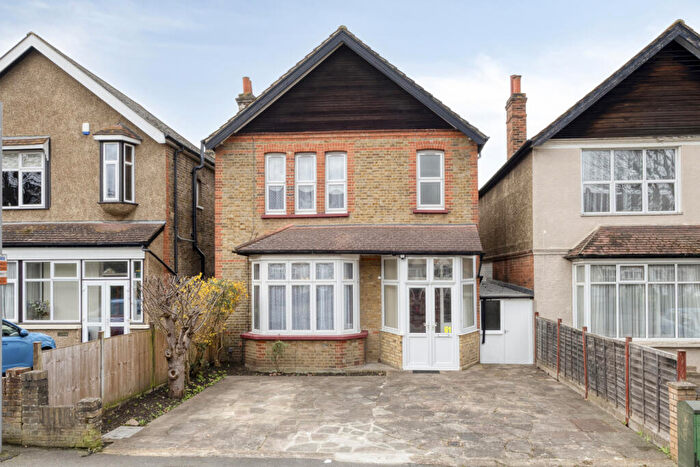 4 Bedroom Detached House For Sale In Sherwood Park Road, Sutton, SM1