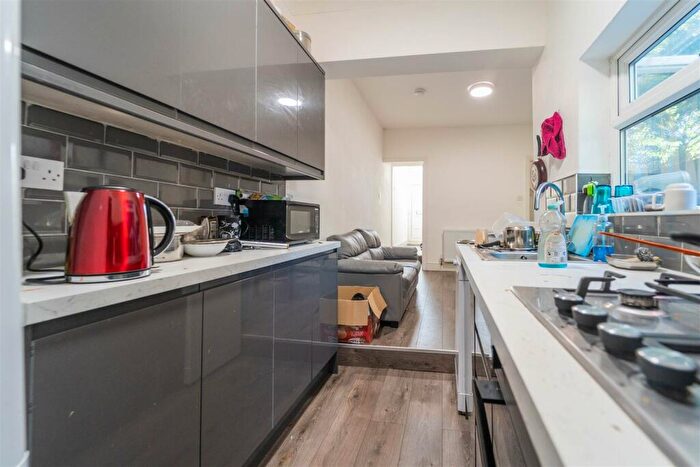 4 Bedroom House To Rent In Harborne Park Road, Birmingham, B17