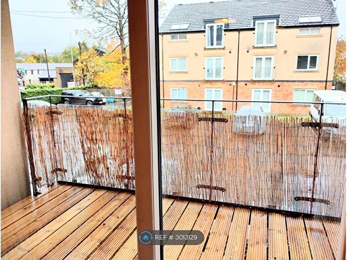 2 Bedroom Flat To Rent In Savoy Court, Stanningley, Pudsey, LS28