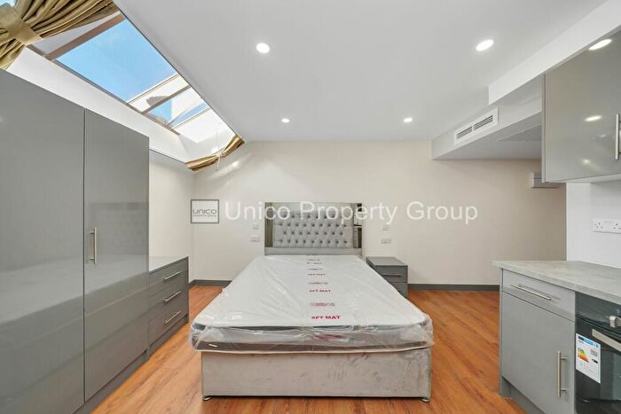 Studio To Rent In Cranbrook Road, Ilford, IG1