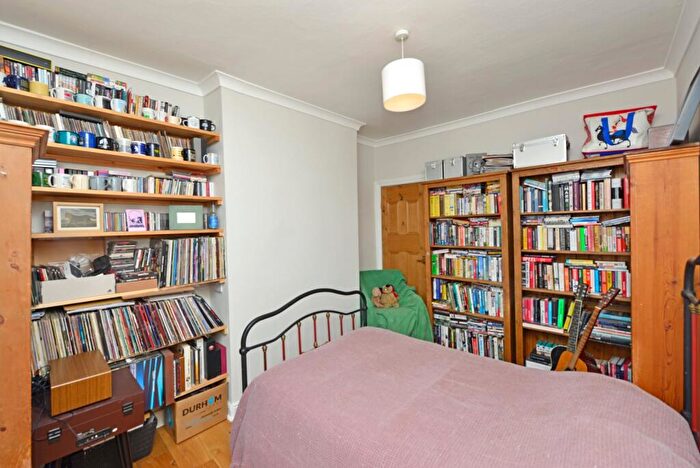 3 Bedroom Terraced House For Sale In Leeds Road, Thackley, Bradford, BD10