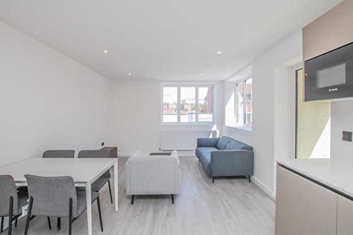 2 Bedroom Flat To Rent In Church Road, Hendon, NW4