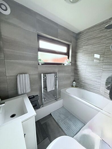 3 Bedroom Terraced House For Sale In Grove Road, Stanford Le Hope, SS17