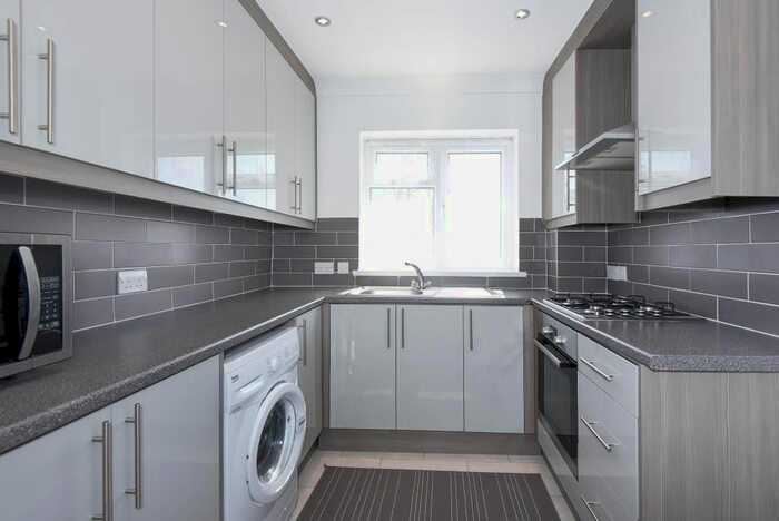 3 Bedroom Semi-Detached House To Rent In Boyn Hill Road, Maidenhead, SL6