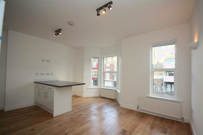 2 Bedroom Flat To Rent In High Street, Harlesden, NW10