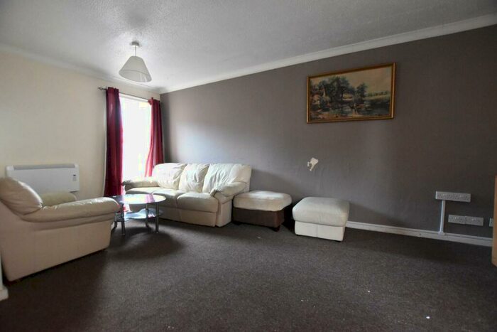 2 Bedroom Flat For Sale In Wilsons Close, Scunthorpe, DN15
