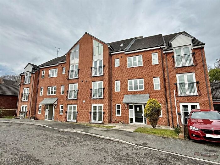 2 Bedroom Flat For Sale In The Willows, Gateshead, NE10