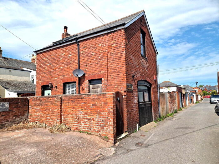 1 Bedroom Detached House For Sale In Leslie Road, Exmouth, EX8