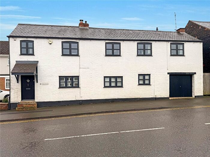 3 Bedroom Detached House For Sale In Moat Street, Wigston, Leicestershire, LE18