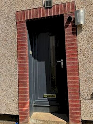 3 Bedroom Flat To Rent In Peat Road, Glasgow, G53