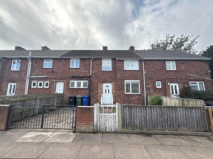 3 Bedroom Terraced House To Rent In Stainton Drive, Grimsby, DN33