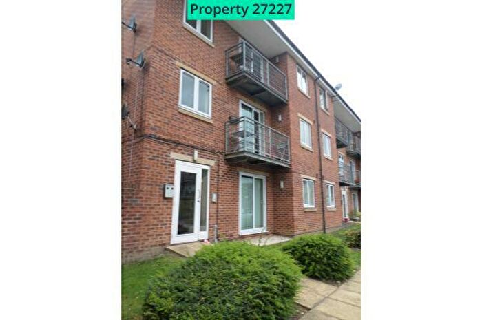 2 Bedroom Flat To Rent In Woodeson Lea, Leeds, LS13