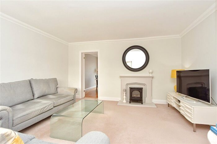 2 Bedroom End Of Terrace House For Sale In Edmund Close, Meopham, Kent, DA13