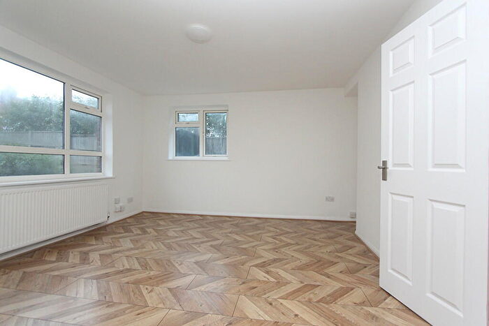 1 Bedroom Flat To Rent In Pinner Road, Pinner, HA1
