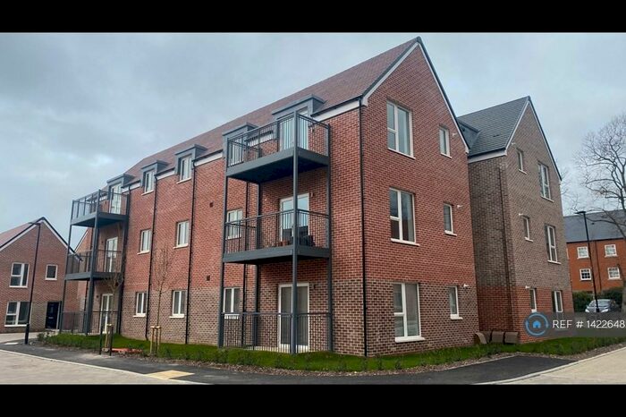 2 Bedroom Flat To Rent In Anna Sewell Way, Chichester, PO19