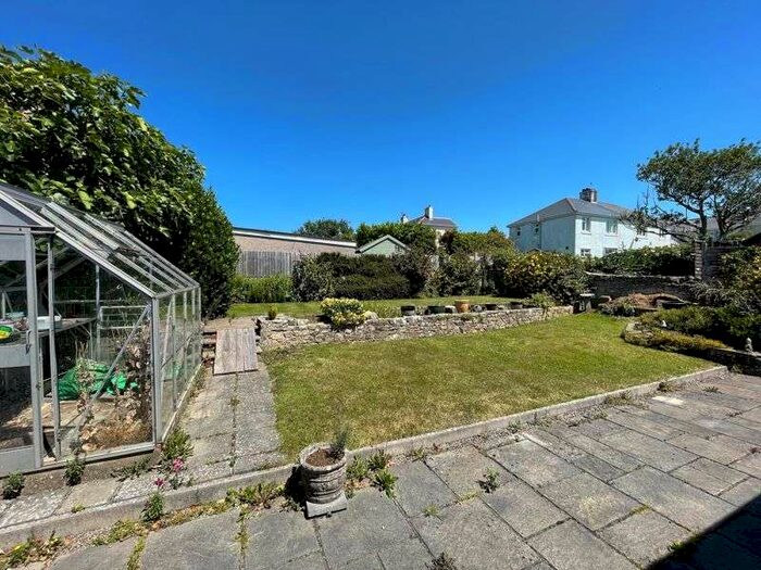 3 Bedroom Property For Sale In 'malva', Ham Lane South, Llantwit Major