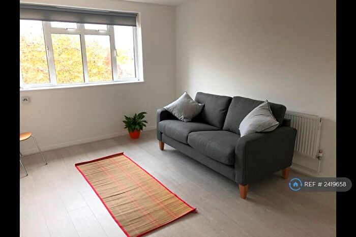 1 Bedroom Flat To Rent In Wilfred Fienburgh Court, London, N7