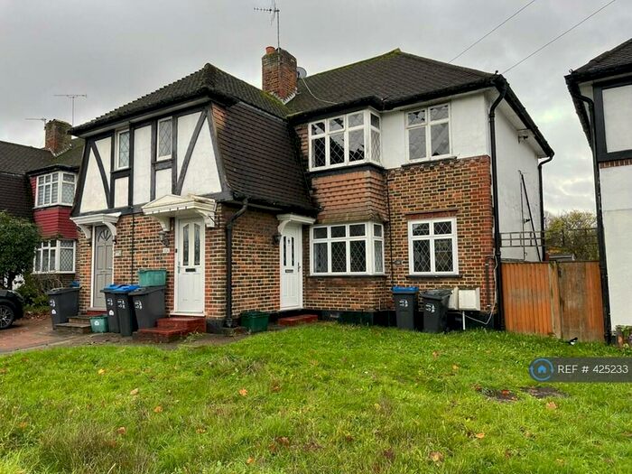 2 Bedroom Maisonette To Rent In Tudor Drive, Morden, SM4