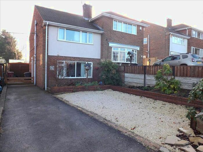 3 Bedroom Property For Sale In Clowne Road, Stanfree, Chesterfield, S44