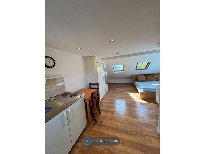 Studio To Rent In St Stephen's Road, London, EN5