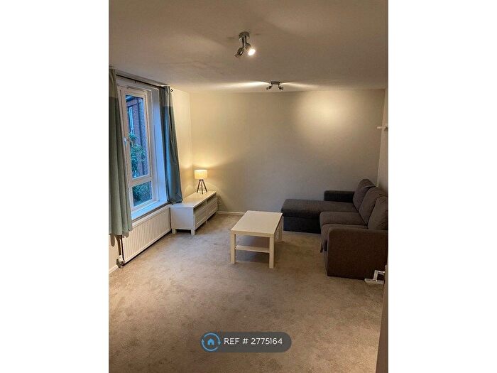 1 Bedroom Flat To Rent In Wrights Green, London, SW4