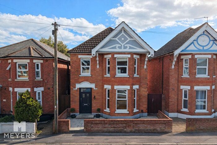 4 Bedroom Detached House For Sale In Haviland Road East, Bournemouth, BH7