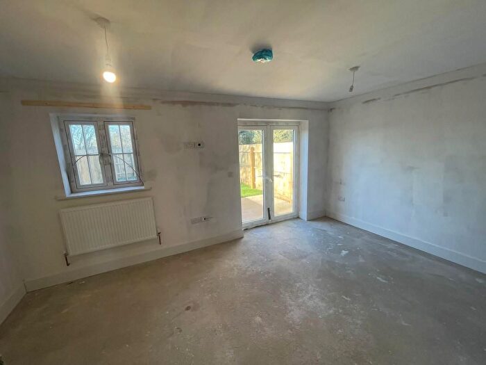 2 Bedroom End Of Terrace House To Rent In Coopers Close, Norwich, NR15