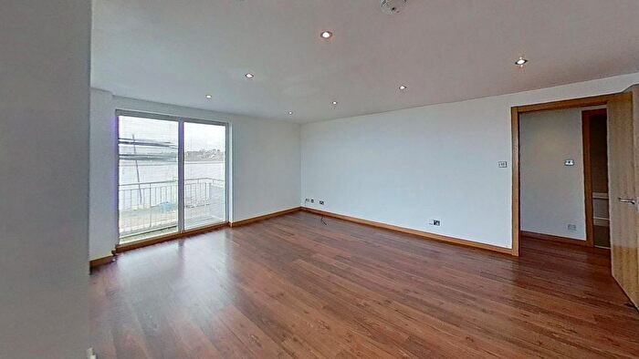 2 Bedroom Flat To Rent In Heron Place, Edinburgh, EH5