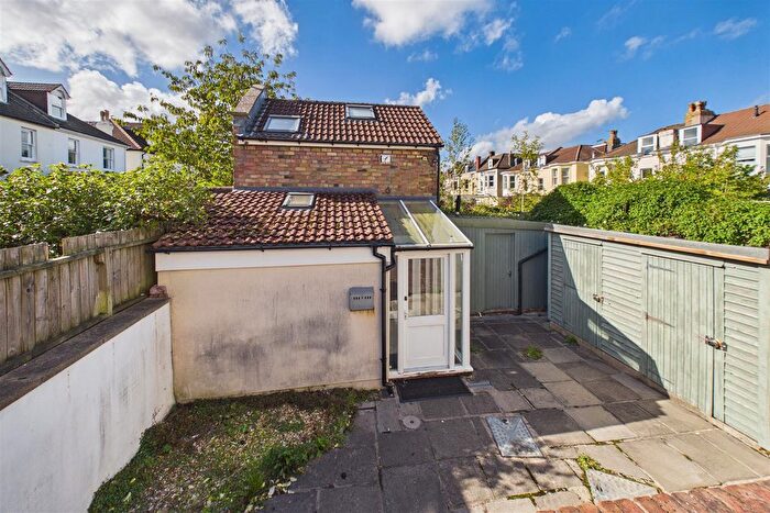 1 Bedroom Property For Sale In Henleaze Road, Henleaze, Bristol, BS9