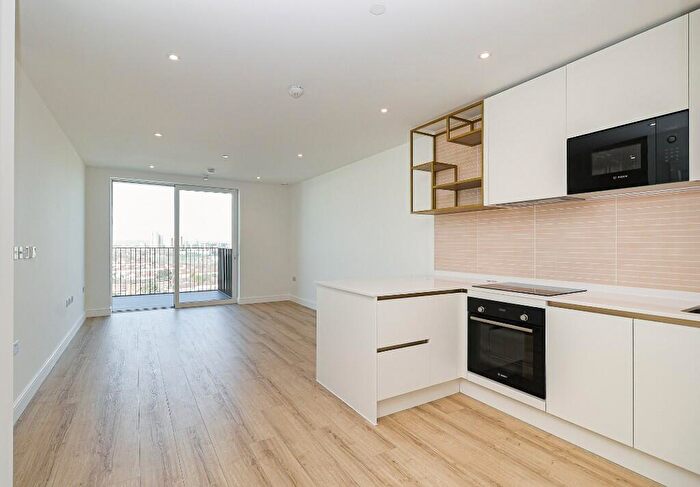 1 Bedroom Apartment To Rent In Quay Walk, Grand Union, HA0
