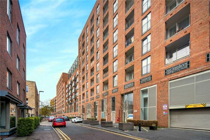 2 Bedroom Flat To Rent In Pioneer Court, Hammersley Road, London, E16