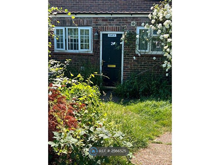 2 Bedroom Flat To Rent In Orchard Road, Guildford, GU2