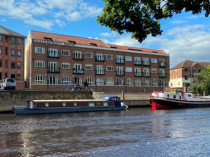 2 Bedroom Flat To Rent In Waterfront House, Clementhorpe, York, North Yorkshire, YO23