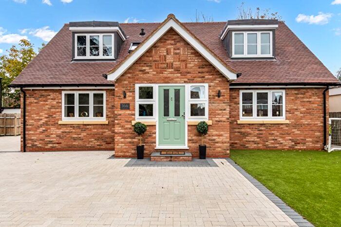 3 Bedroom Detached House For Sale In Goffs Lane, Goffs Oak, EN7