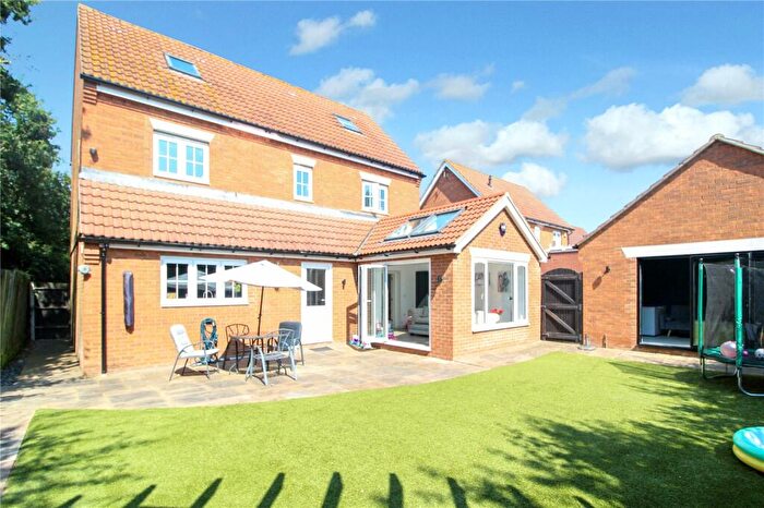 5 Bedroom Detached House For Sale In Temple Way, Rayleigh, Essex, SS6