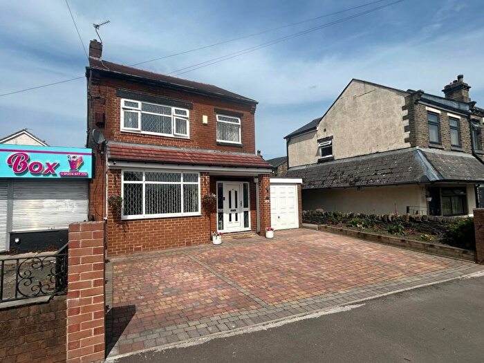 3 Bedroom Detached House For Sale In Abb Scott Lane, Low Moor, Bradford, BD12