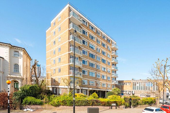 1 Bedroom Flat For Sale In Church Garth, Upper Holloway, N19