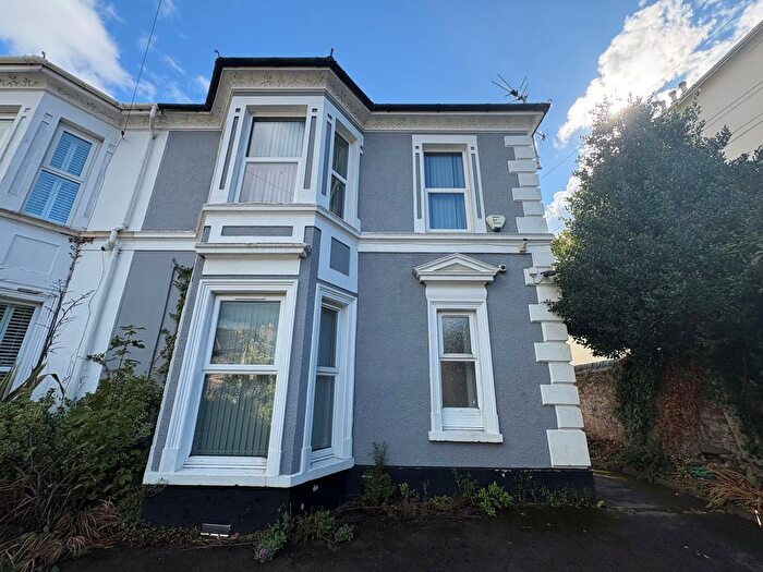 3 Bedroom Flat To Rent In Caerau Road, Newport, NP20