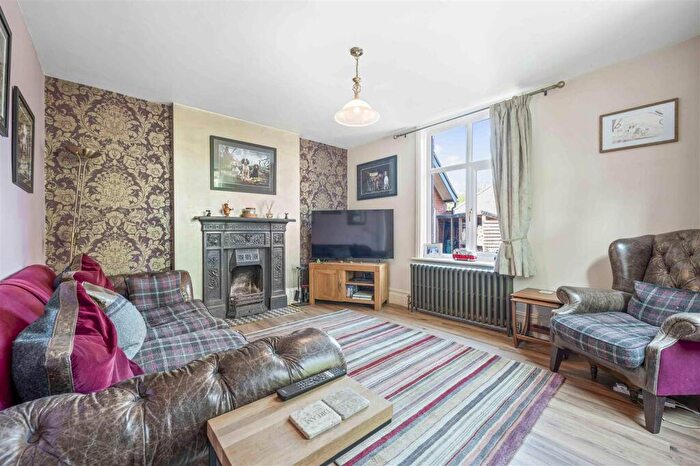 4 Bedroom Detached House For Sale In Stratford Road, Hockley Heath, Solihull, B94