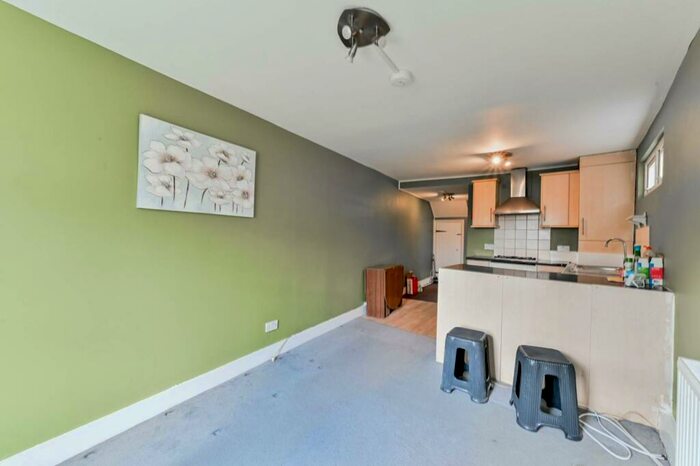 2 Bedroom Terraced House To Rent In Elmsdale Road, , Walthamstow, London, E17